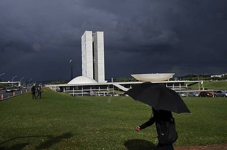 Existe a possibilidade de que a chuva chegue ainda mais cedo, durante a madrugada desta quarta-feira (21)