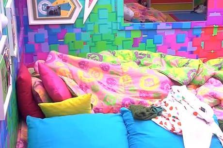 Franciele e Diego esquentam edredom