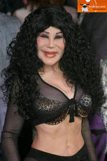 Parece a cantora Cher no futuro?