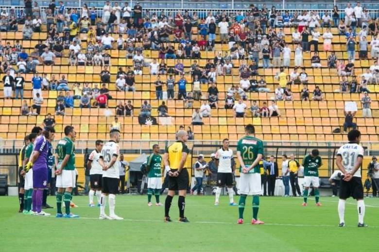 Títulos conquistados no Pacaembu também não faltam. Foram três Paulistas (1951, 1954 e 2009), dois Rio-São Paulo (1950 e 1954), Brasileirão de 2011, Libertadores de 2012 e Supercopa Sul-Americana de 2013