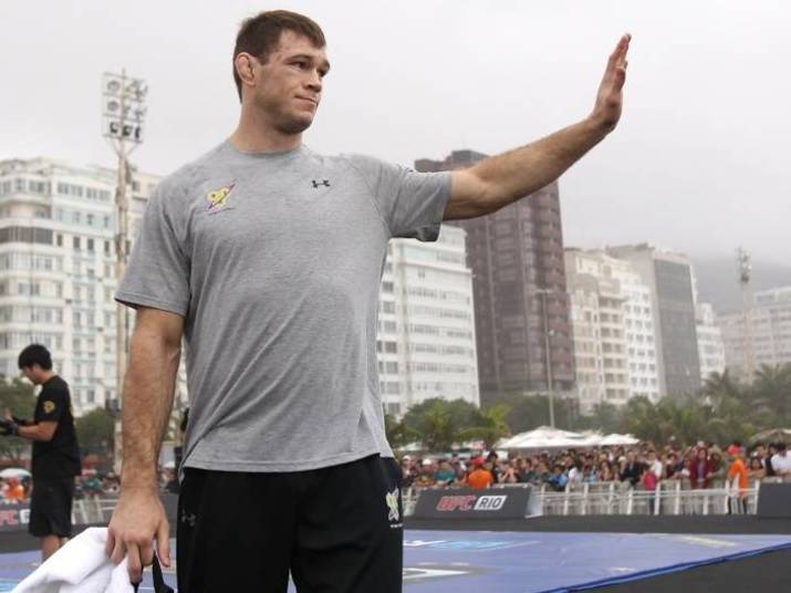 Forrest Griffin está aposentado. Mas, vale lembrar que ele declarou certa vez que não descartaria retornar ao MMA para uma disputa de despedida caso estivesse livre das lesões e com tempo para treinar. Se isso acontecer, o americano terá que dar adeus à reposição hormonal