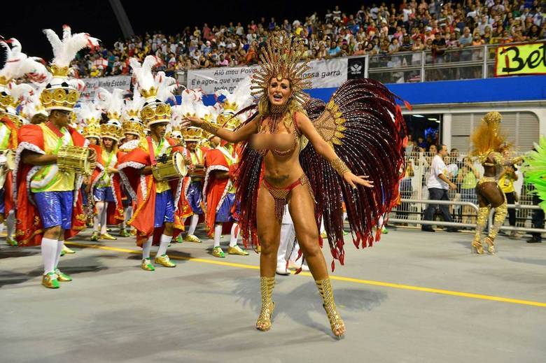 Ela desfilou pela Leandro de Itaquera