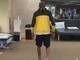 Algumas semanas atrás, Anderson Silva surpreendeu a todos ao postar um vídeo em que aparece, mesmo que com dificuldade, caminhando sem o apoio de muletas