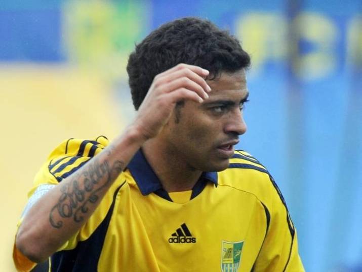Destaque do Metalist, o ex-palmeirense Cleiton Xavier vive a mesma situação de Bernard. Veja outros atletas brasileiros que também vivem o drama político na Ucrânia
