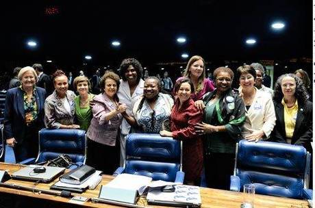 Domésticas acompanharam a aprovação do projeto no Senado