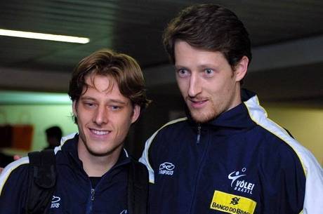 Gustavo e Murilo colecionam títulos pela seleção brasileira de vôlei
