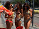 O trio de gatas curtiu caipirinhas no calçadão de Ipanema