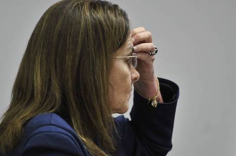 Graça Foster decide conversar com senadores antes da CPI