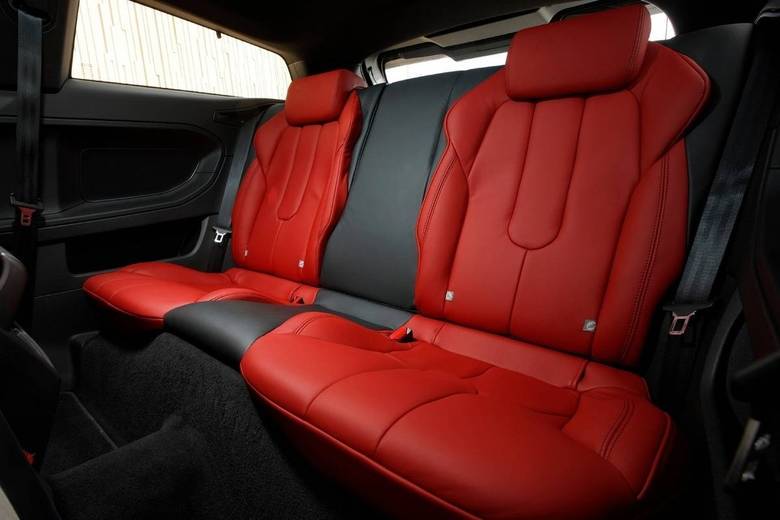 Os assentos mais esportivos são exclusivos da versão Dynamic. Leia a avaliação completaSaiba tudo sobre carros! Acesse R7.com/carrosE confira os melhores preços de novos e usados em r7.icarros.com.br