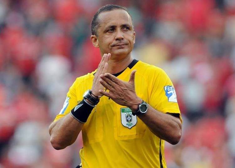 Já Alicio Pena Junior não nega as origens e torce para o Atlético-MG Já Alicio Pena Junior não nega as origens e torce para o Atlético-MG