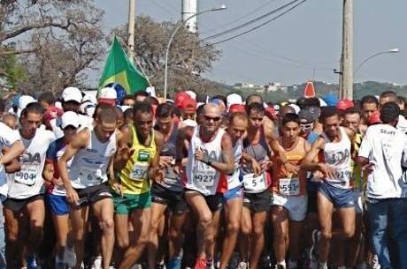 Não haverá taxa de inscrição, mas o candidato, se quiser, poderá levar dois quilos de alimentos não perecíveis