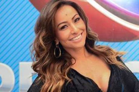 Sabrina Sato revela a data de sua estreia na Record