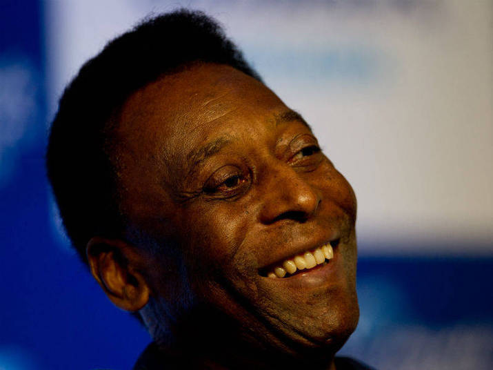 PeléAinda no mundo do futebol, quem também se envolveu em polêmica foi Pelé. O ex-craque teve de reconhecer duas filhas, de mães diferentes. O caso mais famoso foi o de Sandra Regina.Sandra era fruto do relacionamento de Pelé com a empregada doméstica Anisia Machado. Após muita briga na Justiça, Pelé reconheceu a paternidade. Em 2006, ela acabou morrendo. Pelé não compareceu ao enterro. Pelé também chegou a reconhecer Flávia Kurtz como filha. Mas, ela nem entrou na Justiça. Ele a assumiu após uma conversa PeléAinda no mundo do futebol, quem também se envolveu em polêmica foi Pelé. O ex-craque teve de reconhecer duas filhas, de mães diferentes. O caso mais famoso foi o de Sandra Regina.Sandra era fruto do relacionamento de Pelé com a empregada doméstica Anisia Machado. Após muita briga na Justiça, Pelé reconheceu a paternidade. Em 2006, ela acabou morrendo. Pelé não compareceu ao enterro. Pelé também chegou a reconhecer Flávia Kurtz como filha. Mas, ela nem entrou na Justiça. Ele a assumiu após uma conversa