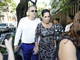 Gloria Pires chegou logo cedo na manhã de hoje acompanhada do marido, o cantor Orlando Morais