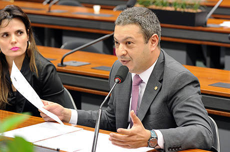 Segundo Izar, Vargas só escapa do processo se renunciar