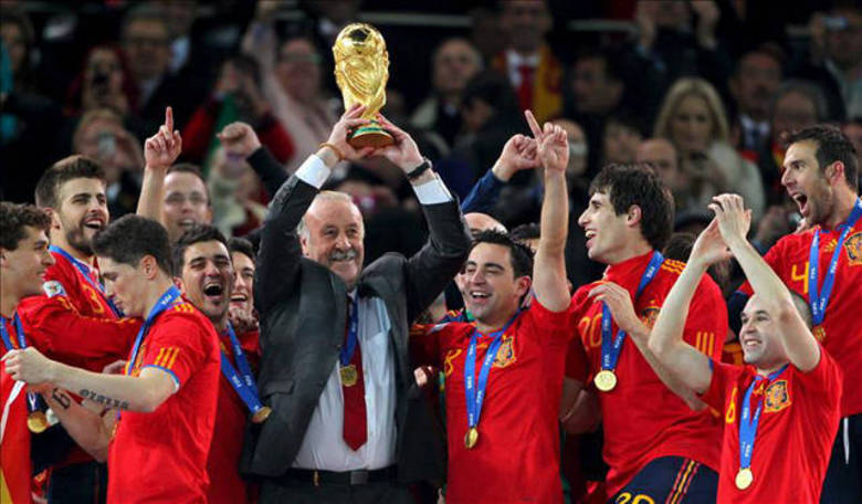 Nesta quinta-feira (10), a Fifa divulgou uma atualização do seu ranking. A primeira colocação continua absoluta com a seleção espanhola Nesta quinta-feira (10), a Fifa divulgou uma atualização do seu ranking. A primeira colocação continua absoluta com a seleção espanhola