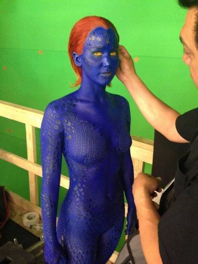 Jennifer Lawrence brilhou muito em 2013, ganhando o Oscar de Melhor Atriz por O Lado Bom da Vida e começou 2014 sendo indicada a diversos prêmios por Trapaça. Além do sucesso de crítica, ela estará esta ano em dois filmes que prometem ser campeões de bilheteria. O primeiro a chegar às telonas é X-Men: Dias de um Futuro Esquecido, em que ela viverá novamente a personagem Mística. O longa deve ser lançado em 22 de maio! Jennifer Lawrence brilhou muito em 2013, ganhando o Oscar de Melhor Atriz por O Lado Bom da Vida e começou 2014 sendo indicada a diversos prêmios por Trapaça. Além do sucesso de crítica, ela estará esta ano em dois filmes que prometem ser campeões de bilheteria. O primeiro a chegar às telonas é X-Men: Dias de um Futuro Esquecido, em que ela viverá novamente a personagem Mística. O longa deve ser lançado em 22 de maio!