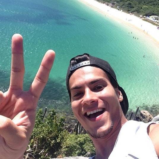 O ator Arthur Aguiar também está envolvido em novos projetos. Ele será protagonista da próxima temporada da novelinha Malhação O ator Arthur Aguiar também está envolvido em novos projetos. Ele será protagonista da próxima temporada da novelinha Malhação