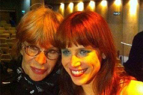 Rita Lee confere apresentação de Mel Lisboa