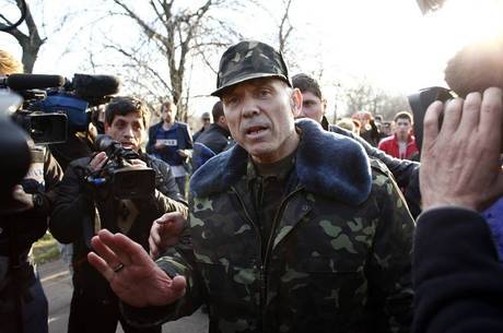 Vasily Krutov conversou com a imprensa depois da operação