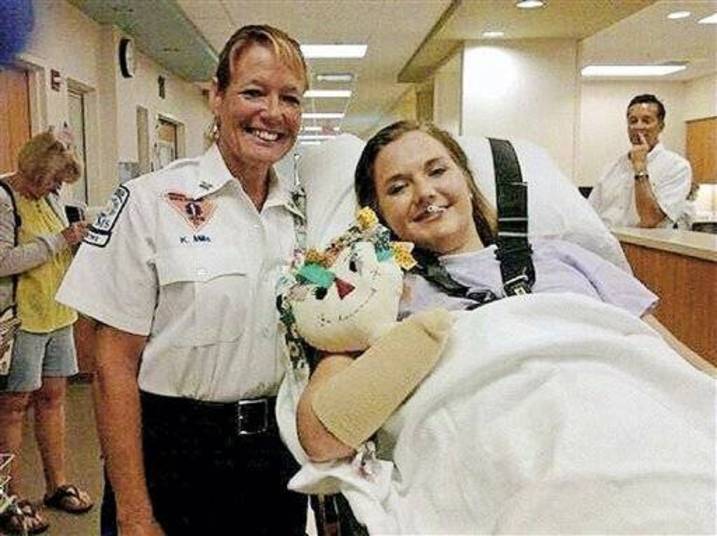 Aimee Copeland foi uma das vítimas da bactéria comedora de carne em 2008. Ela teve que amputar a perna esquerda, o pé direito e as duas mãos