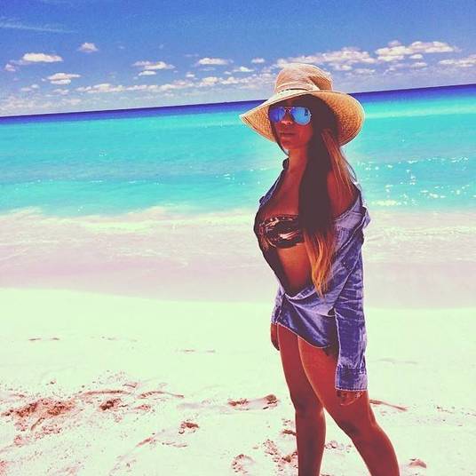 Rafaella Santos já virou assunto várias vezes por usufruir da fortuna de Neymar para viajar pelo mundo. A gata nunca para muito tempo no mesmo lugar. Veja aqui! Rafaella Santos já virou assunto várias vezes por usufruir da fortuna de Neymar para viajar pelo mundo. A gata nunca para muito tempo no mesmo lugar. Veja aqui!