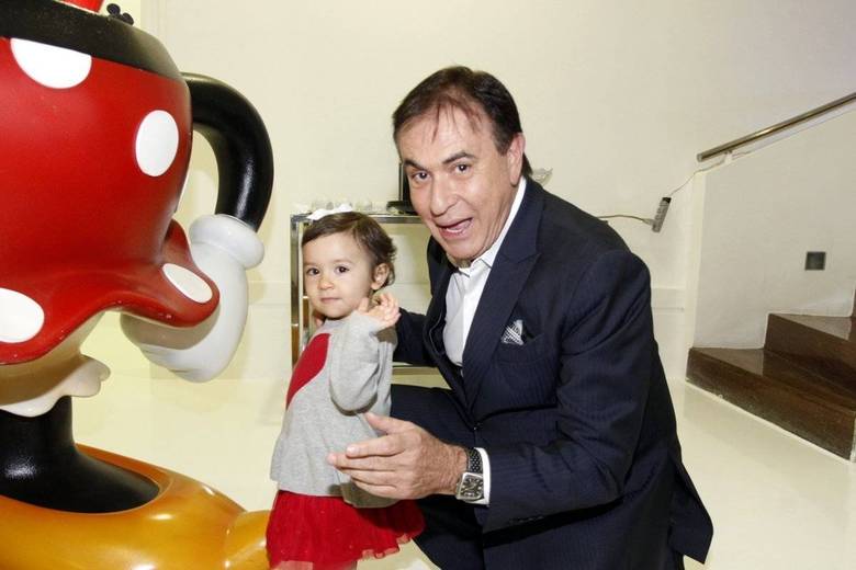 Padrinho da criança, Amaury Jr participou e brincou na festa de Alice, filha da apresentadora Daniela Albuquerque Padrinho da criança, Amaury Jr participou e brincou na festa de Alice, filha da apresentadora Daniela Albuquerque