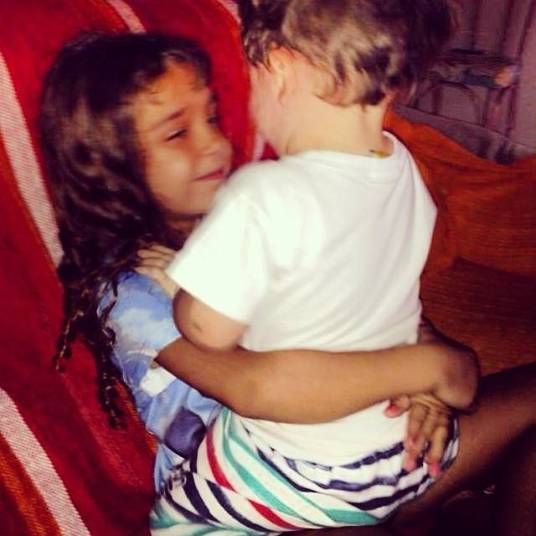 A atriz Lua Blanco compartilhou uma foto do sobrinho que recebeu da mãe e colocou uma carinha de choro.— Aí mamãe me manda essa foto e quer eu fique como?? A atriz Lua Blanco compartilhou uma foto do sobrinho que recebeu da mãe e colocou uma carinha de choro.— Aí mamãe me manda essa foto e quer eu fique como??