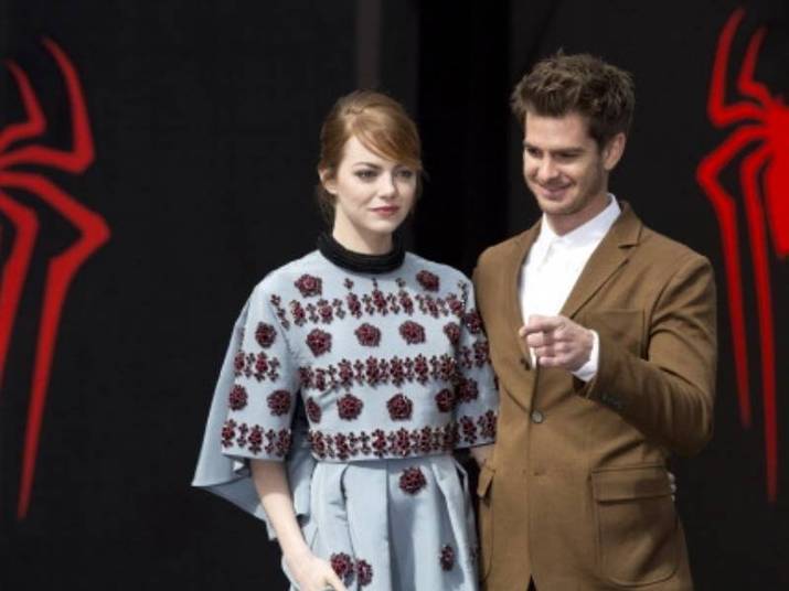 Andrew Garfield e Emma StoneUm dos casais mais cool da atualidade se conheceu no set de O Espetacular Homem-Aranha (2012). Fofos, sempre protagonizam cenas de muito carinho, principalmente na divulgação dos filmes do herói