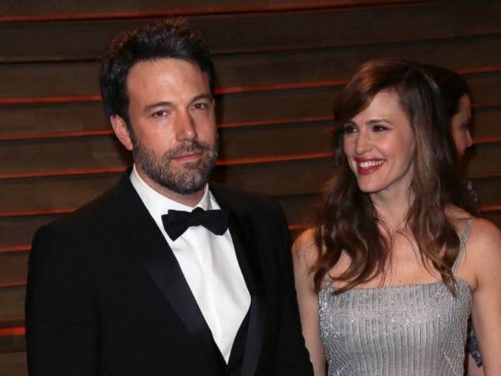 Jennifer Garner e Ben AffleckO filme Demolidor, de 2003, pode não ter dado muito prestígio ao moço mas rendeu o verdadeiro amor. Ele conheceu a gata Jennifer Garner, com que é casado até hoje Jennifer Garner e Ben AffleckO filme Demolidor, de 2003, pode não ter dado muito prestígio ao moço mas rendeu o verdadeiro amor. Ele conheceu a gata Jennifer Garner, com que é casado até hoje