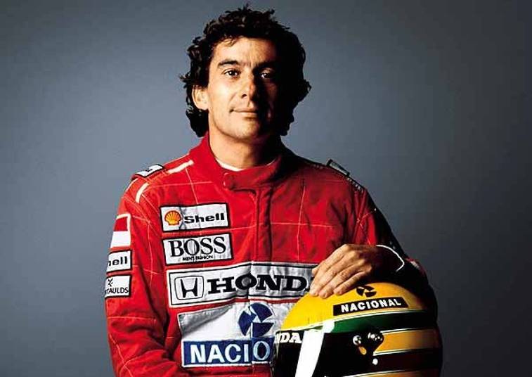 Segundo Mãe Dináh contava, ela também teria avisado Ayrton Senna que ele teria de tomar muito cuidado na corrida que matou o piloto em 1994. 'Eu me encontrei com ele 20 dias antes da corrida e avisei que era para tomar muito cuidado', chegou a afirmar no programa Superpop, da Rede TV!. Leia também: Morre Mãe Dináh em São Paulo