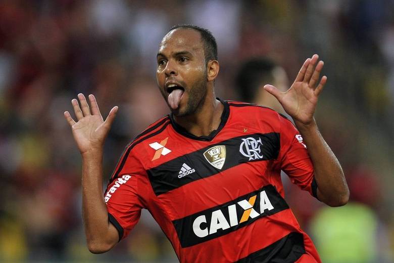Alecsandro foi o grande destaque do jogo Flamengo x Palmeiras. O atacante marcou duas vezes na vitória do Mengão por 4 a 2