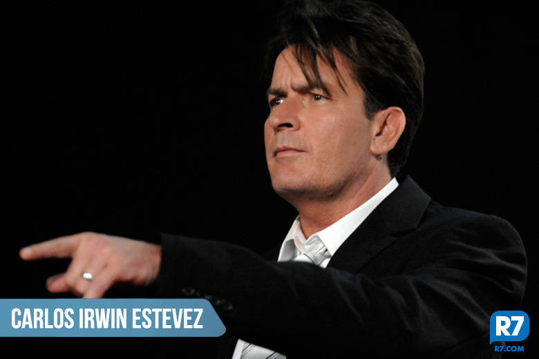 Tem mais: o nome verdadeiro de Charlie Sheen, que ganhou mundialmente fama de astro mulherengo, é Carlos Irwin Estevez Tem mais: o nome verdadeiro de Charlie Sheen, que ganhou mundialmente fama de astro mulherengo, é Carlos Irwin Estevez