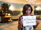 A primeira-dama dos Estados Unidos, Michelle Obama, divulgou em uma rede social, uma foto onde aparece protestando contra o sequestro.'Nossas orações estão com as meninas nigerianas desaparecidas e seus familiares. É tempo de trazer de volta nossas garotas', publicou Michele 