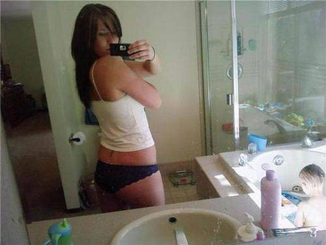 2t4loja1yl 9ejlhiu5u9 file Mamães sensualizam em selfies muito suspeitas