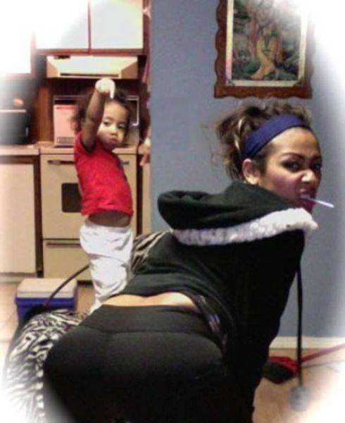 5qbkmctwc1 7rn7l8hca4 file Mamães sensualizam em selfies muito suspeitas