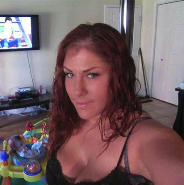 7p9qfg87bb 7j69v02l86 file Mamães sensualizam em selfies muito suspeitas