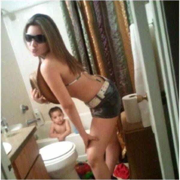 7secbd1qnt 8t0fzke1vv file Mamães sensualizam em selfies muito suspeitas