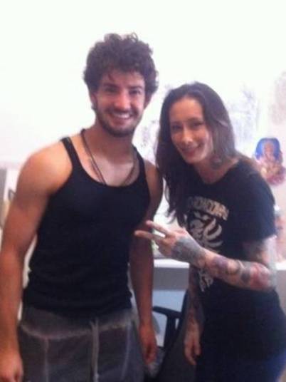 Alexandre Pato também é um dos clientes da morena