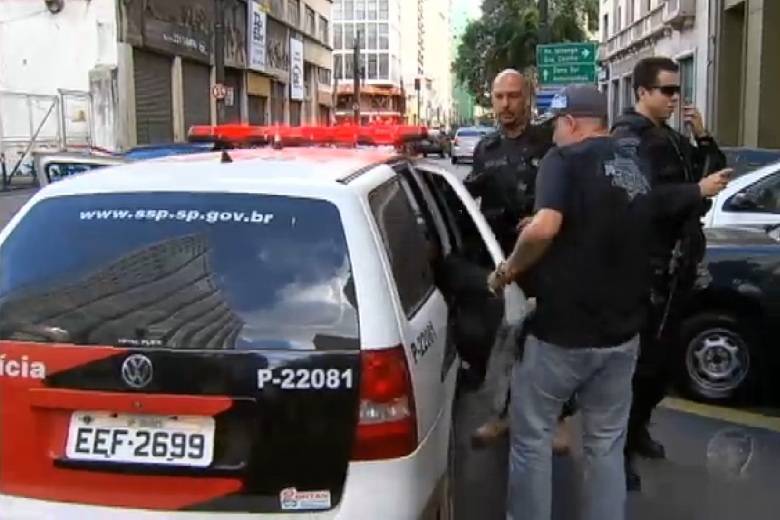 Na última quinta-feira (8), o delegado do DHPP (Departamento de Homicídios e Proteção à Pessoa) recebeu os vídeos da tortura de forma anônima. Em seguida, começaram as investigações Na última quinta-feira (8), o delegado do DHPP (Departamento de Homicídios e Proteção à Pessoa) recebeu os vídeos da tortura de forma anônima. Em seguida, começaram as investigações