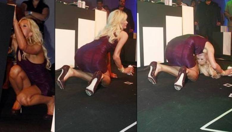 Como principal atração de uma festa do Camarote Devassa, Paris Hilton exagerou na performance e na bebida, claro, e acabou levando o maior tombo durante o Carnaval carioca Como principal atração de uma festa do Camarote Devassa, Paris Hilton exagerou na performance e na bebida, claro, e acabou levando o maior tombo durante o Carnaval carioca