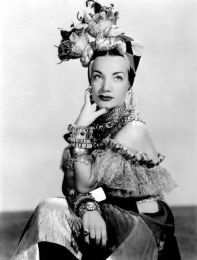 A atriz Carmen Miranda se tornou musa nos anos 30, quando a seleção brasileira disputou sua primeira Copa do Mundo