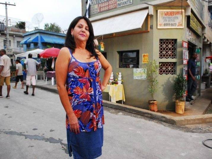 Mara ManzanA Dona Odete de O Clone (2001) perdeu a batalha contra um câncer de pulmão em 2009. Seu bordão 'cada mergulho é um flash!' caiu na boca do povo brasileiro e é lembrado até hoje. Ela também atuou em outras novelas, como A Viagem (1994) e Senhora do Destino (2004)
