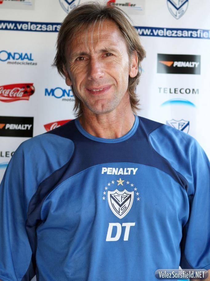 Técnico argentino vem ao Brasil para negociar com Palmeiras