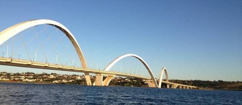 A previsão do tempo para esta sexta-feira (7) é de céu claro e predomínio de sol longo do dia. A temperatura prevista é de 12°C a 28°C e a umidade relativa do ar deve variar entre 14% e 48%