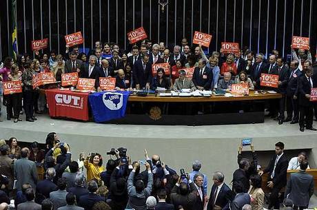 Câmara aprova texto principal do Plano Nacional de Educação