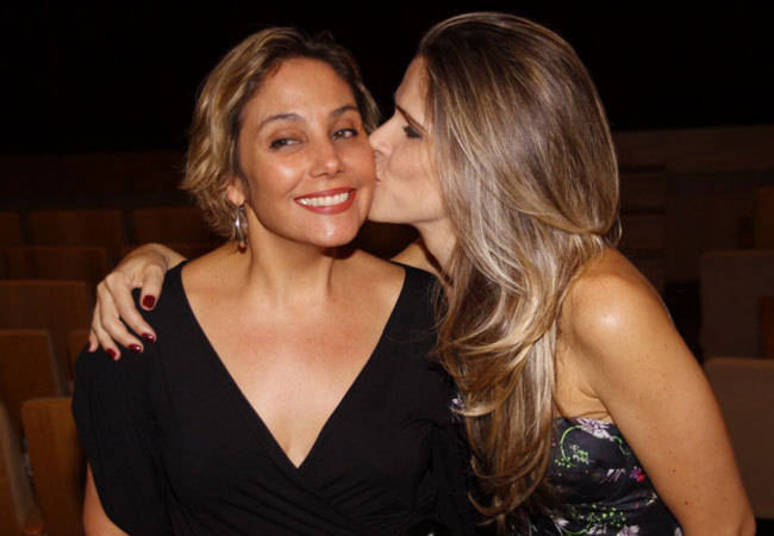 Ingrid Guimarães e Heloísa Perissé Com tanta química nas telas e palcos era impossível que as duas não cultivassem uma grande amizade. As atrizes sempre fazem trabalhos juntas, tanto nas telas como nos palcos 