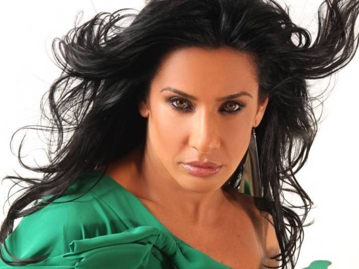Antes de estourar no É o Tchan, Scheila Carvalho trabalhou como professora de lambada, atendente de telemarketing e bancária