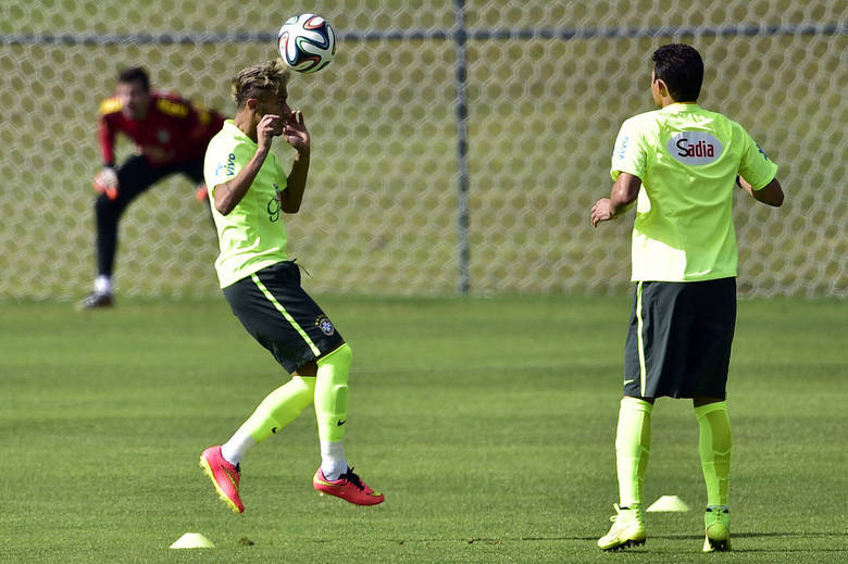 O atleta, que agora está loiro, está mais do que confirmado para o confronto contra o México, na terça-feira (17), em Fortaleza