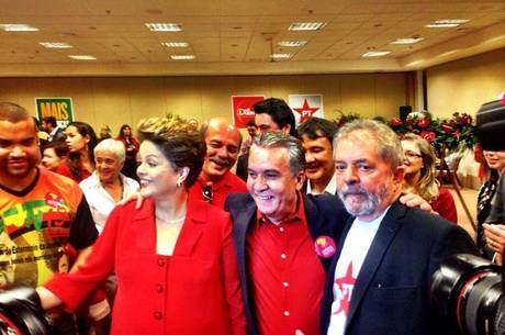 PT oficializa candidatura de Dilma à Presidência da República